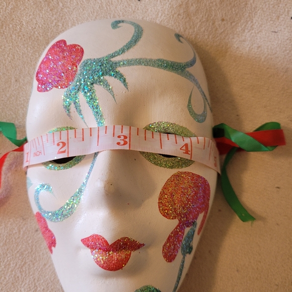 Vintage Porcelain Mardi Gras Jester Porcelain Masks Masquerade Wall Art - Picture 6 of 7